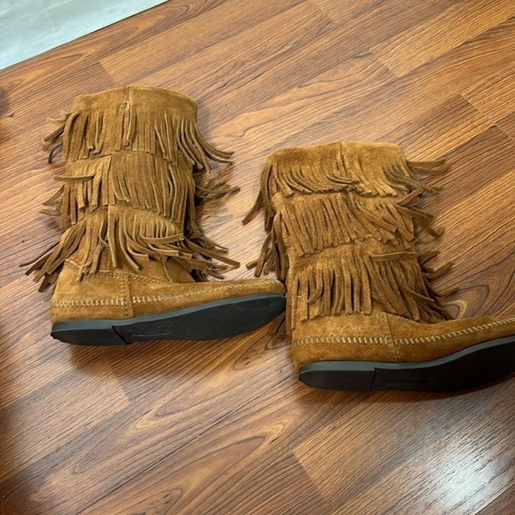 Minnetonka Moccasins 3 Layer Fringe Boots 1632 Brown Sz 7 - Picture 5 of 9